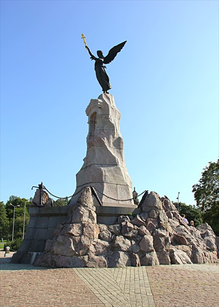 147-Памятник броненосцу Русалка